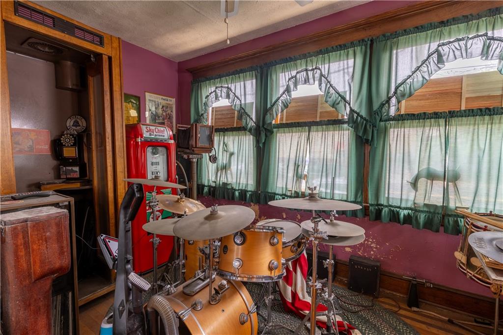 348 Decker Avenue Port Richmond Staten Island NY 10302