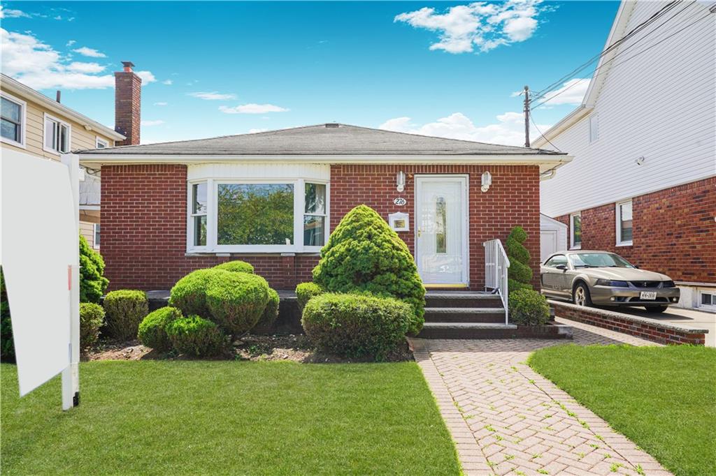 276 Fairbanks Avenue Oakwood Staten Island NY 10306