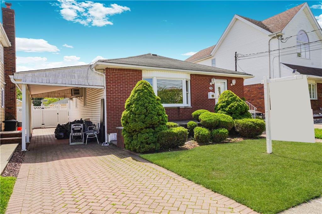 276 Fairbanks Avenue Oakwood Staten Island NY 10306