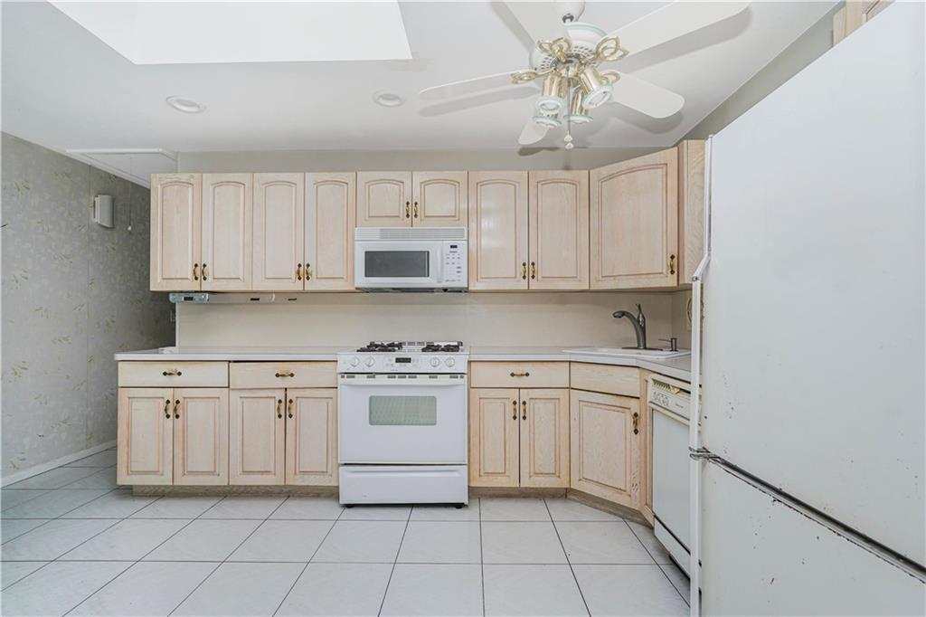276 Fairbanks Avenue Oakwood Staten Island NY 10306