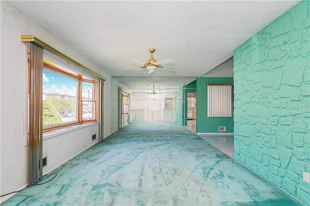 276 Fairbanks Avenue Oakwood Staten Island NY 10306