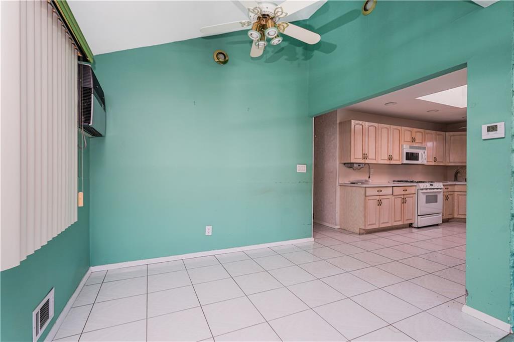 276 Fairbanks Avenue Oakwood Staten Island NY 10306