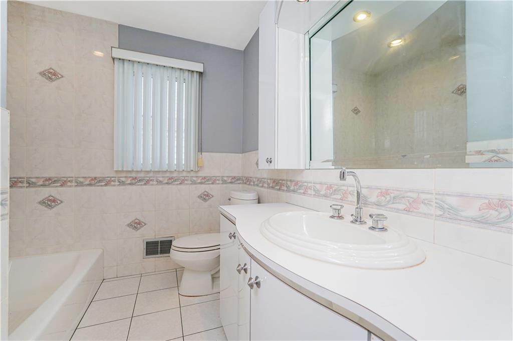 276 Fairbanks Avenue Oakwood Staten Island NY 10306