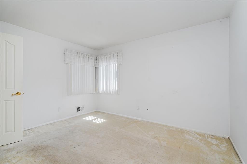 276 Fairbanks Avenue Oakwood Staten Island NY 10306