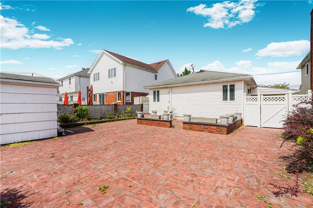 276 Fairbanks Avenue Oakwood Staten Island NY 10306