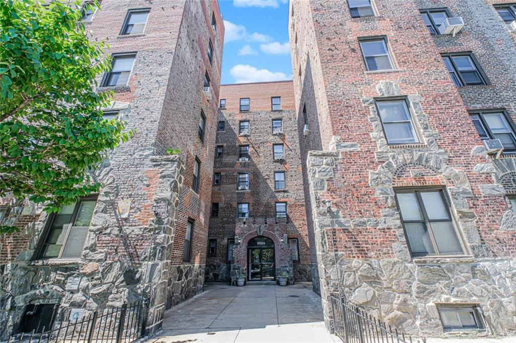 9524 Fort Hamilton Parkway Bay Ridge Brooklyn NY 11209