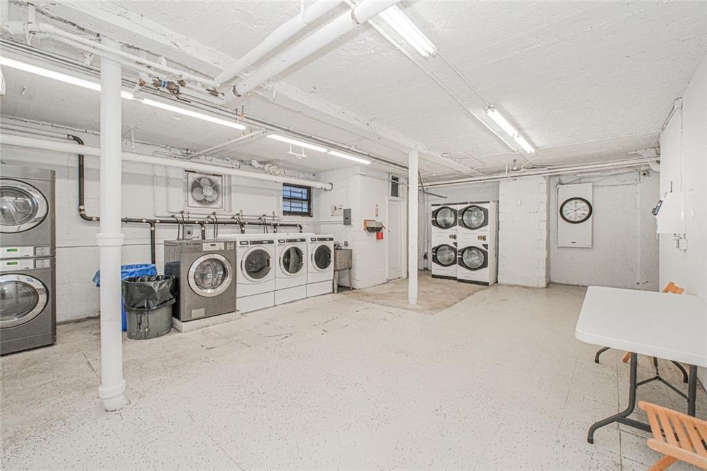 9524 Fort Hamilton Parkway Bay Ridge Brooklyn NY 11209