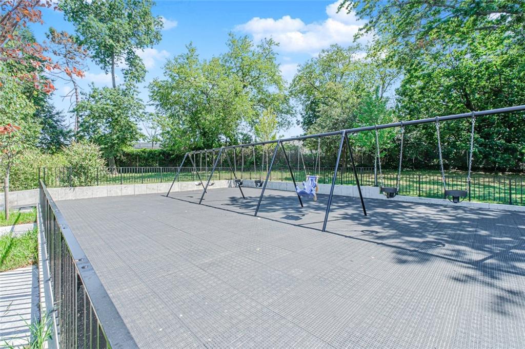9524 Fort Hamilton Parkway Bay Ridge Brooklyn NY 11209