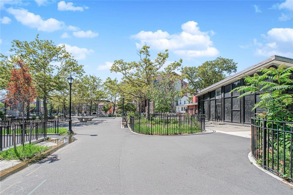 9524 Fort Hamilton Parkway Bay Ridge Brooklyn NY 11209