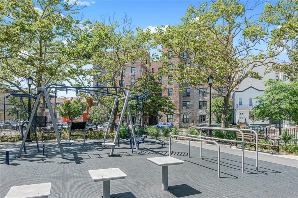 9524 Fort Hamilton Parkway Bay Ridge Brooklyn NY 11209
