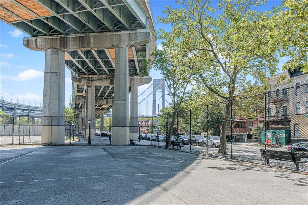9524 Fort Hamilton Parkway Bay Ridge Brooklyn NY 11209