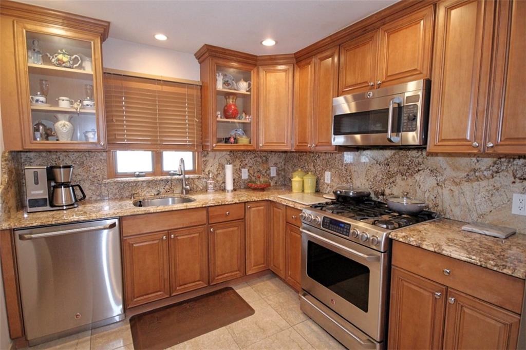 175 Amber Street Richmond Town Staten Island NY 10306