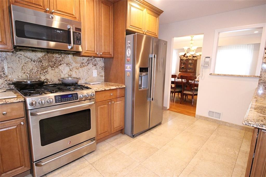 175 Amber Street Richmond Town Staten Island NY 10306