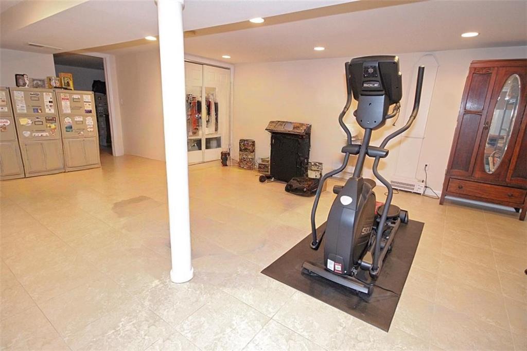 175 Amber Street Richmond Town Staten Island NY 10306