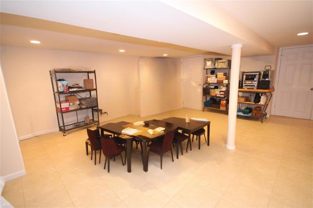 175 Amber Street Richmond Town Staten Island NY 10306