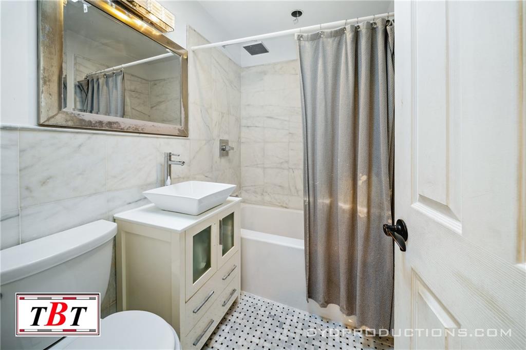 2515 Avenue I Midwood Brooklyn NY 11210