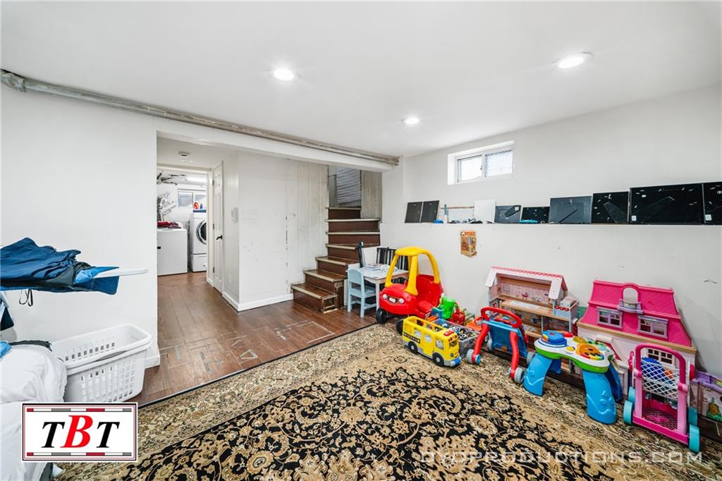2515 Avenue I Midwood Brooklyn NY 11210