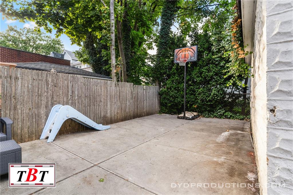2515 Avenue I Midwood Brooklyn NY 11210