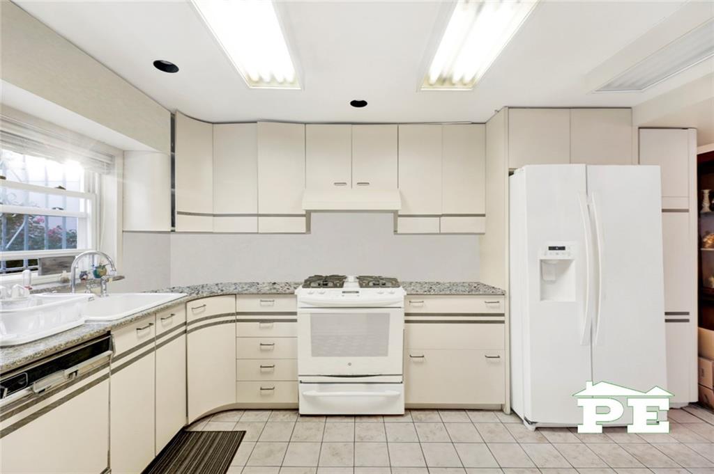 2068 Hendrickson Street Marine Park Brooklyn NY 11234