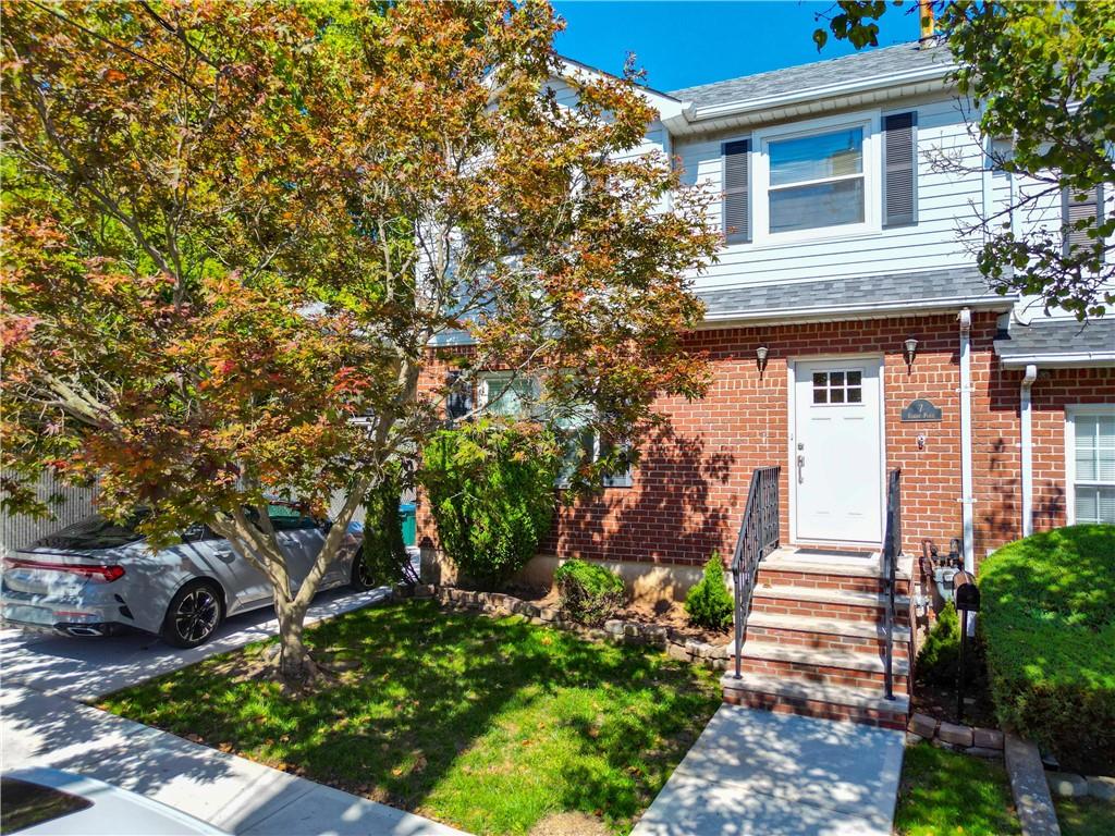 7 Egbert Place Rosebank Staten Island NY 10305