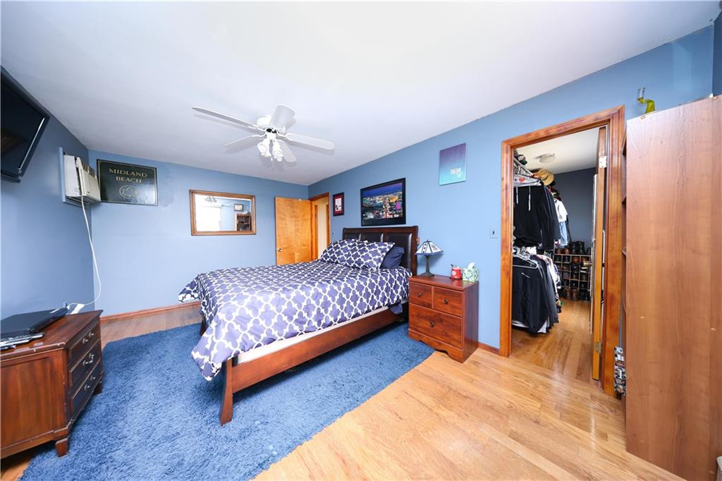 7 Egbert Place Rosebank Staten Island NY 10305