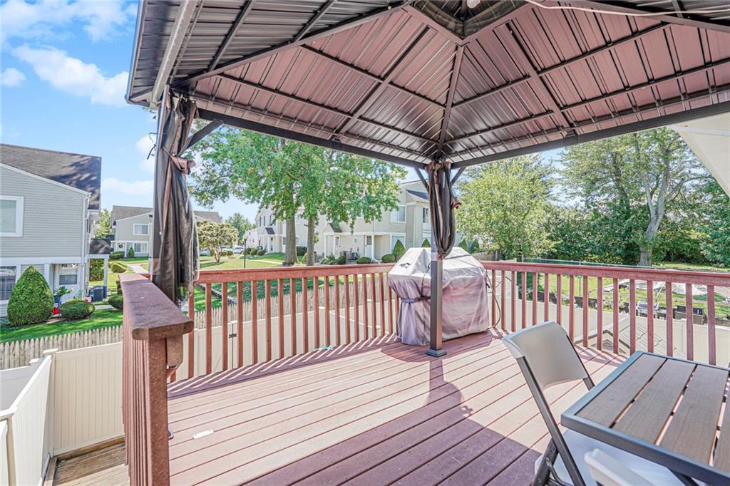 70 Redwood Loop Staten Island NY 10309