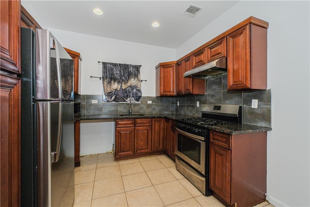 29 Stanley Avenue Tompkinsville Staten Island NY 10301