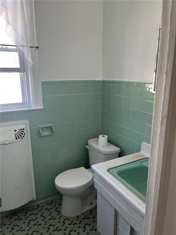 307 East 51st Street East Flatbush Brooklyn NY 00000