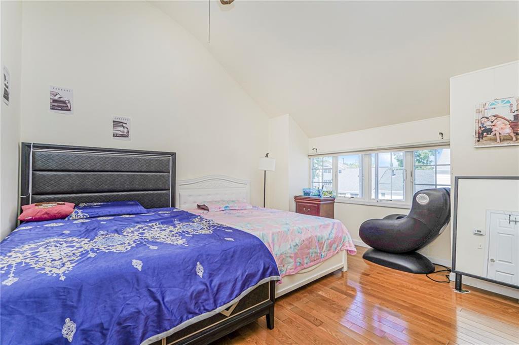 109 HAMPTON Green Arden Heights Staten Island NY 10312