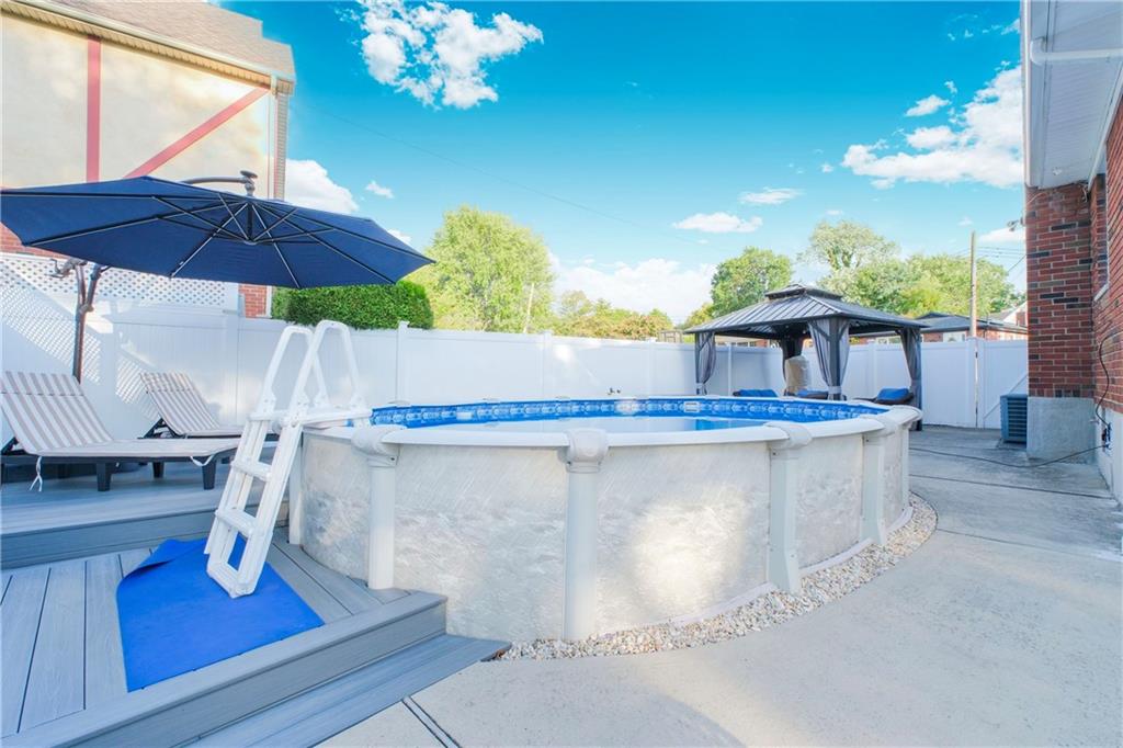 7 Dore Court West Brighton Staten Island NY 10310