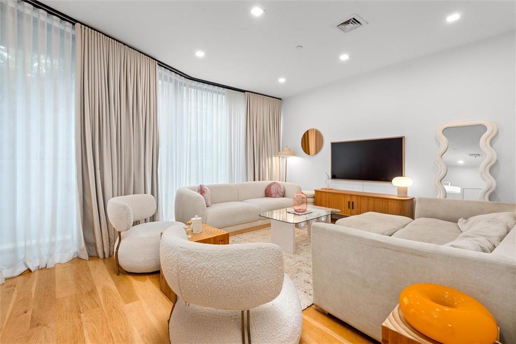 205 Freeman Street Greenpoint Brooklyn NY 11222