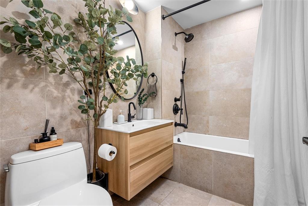 205 Freeman Street Greenpoint Brooklyn NY 11222