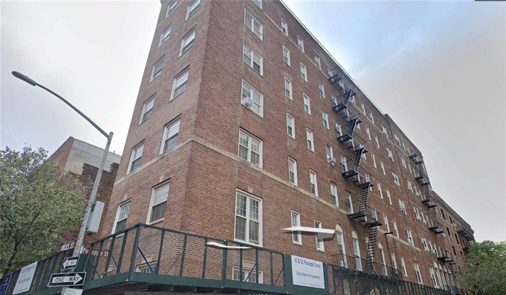 55 PINEAPPLE Street Brooklyn Heights Brooklyn NY 11201