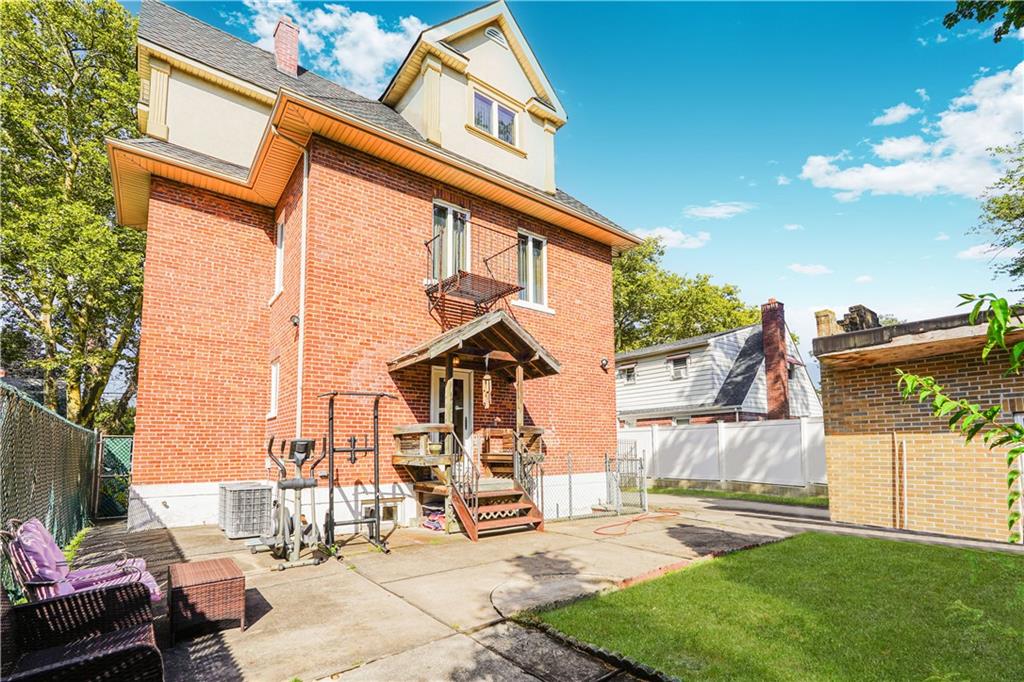 86 Fremont Avenue Grant City Staten Island NY 10306