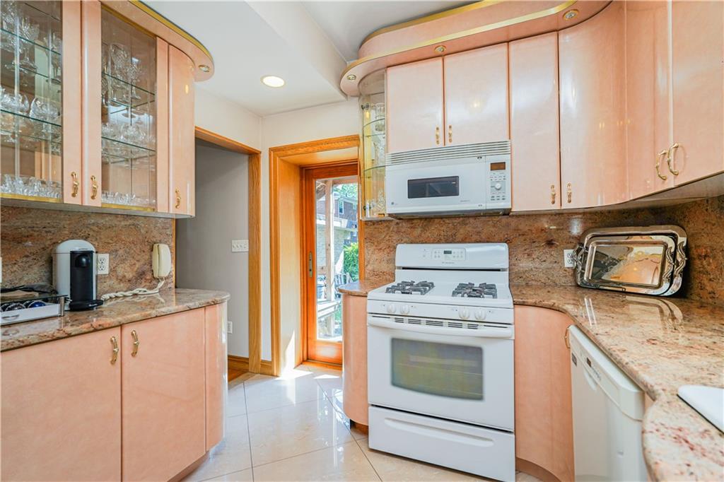 86 Fremont Avenue Grant City Staten Island NY 10306