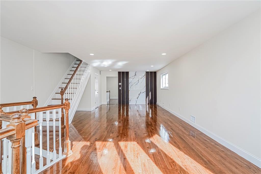 110 LEWISTON Street New Springville Staten Island NY 10314