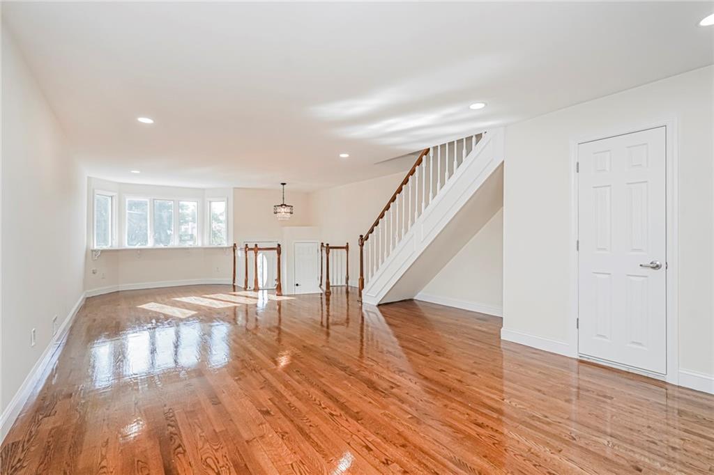 110 LEWISTON Street New Springville Staten Island NY 10314