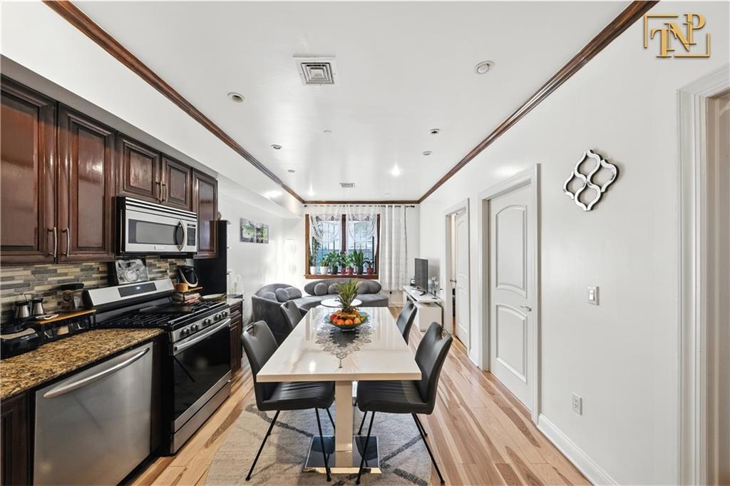 2569 38th Street Astoria Astoria NY 11103