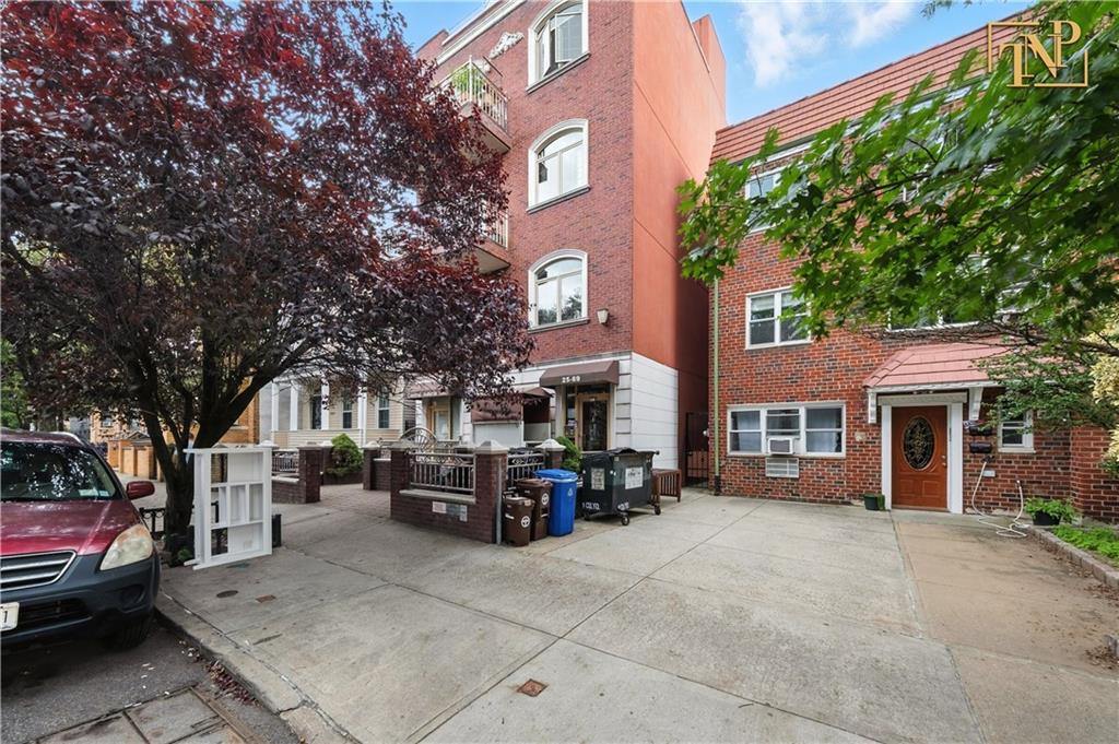 2569 38th Street Astoria Astoria NY 11103