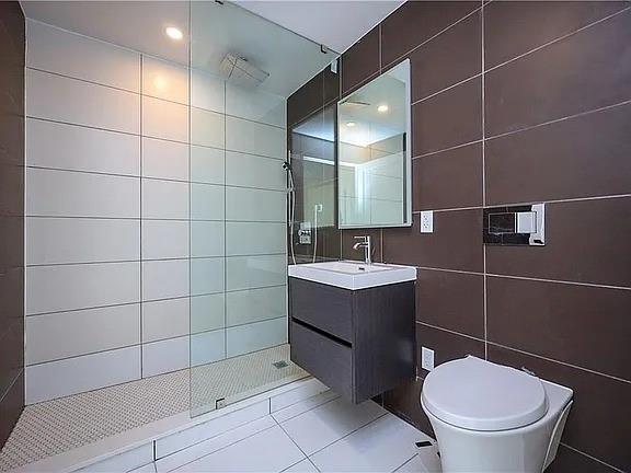1238 63rd Street Dyker Heights Brooklyn NY 11219