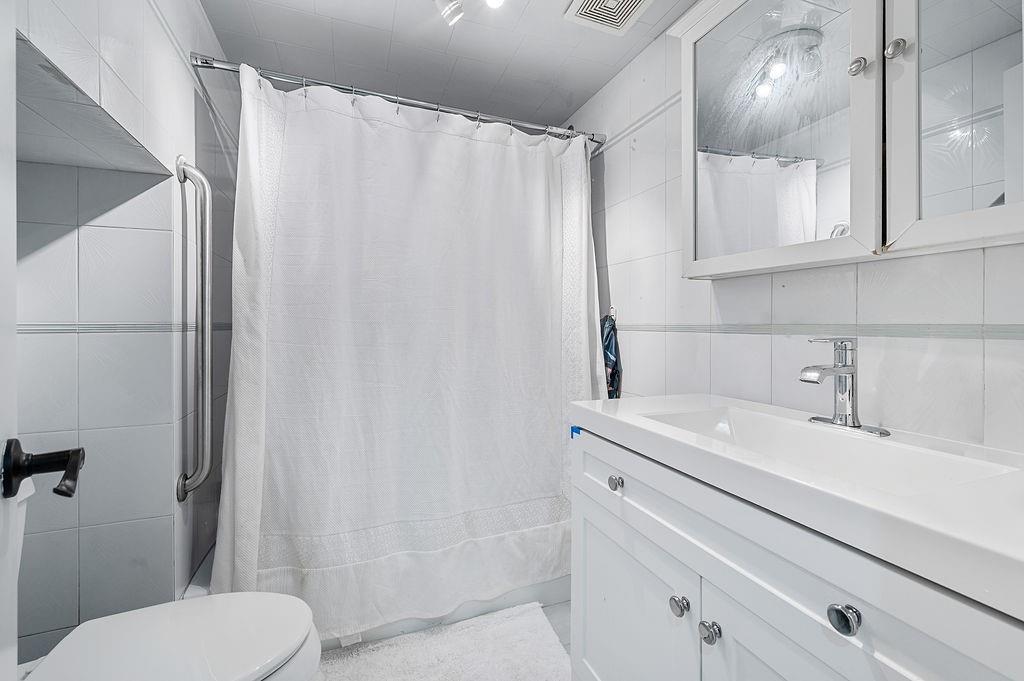 71 Goller Place Bulls Head Staten Island NY 10314