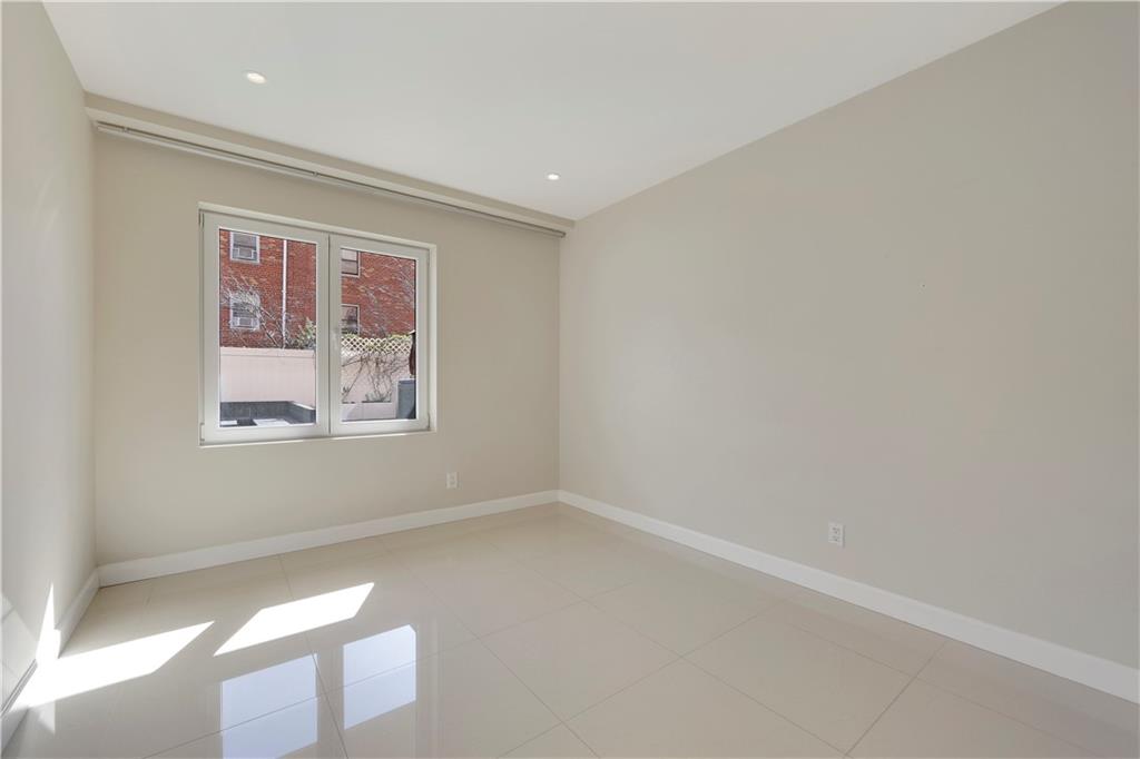 3165 Emmons Avenue Sheepshead Bay Brooklyn NY 11235