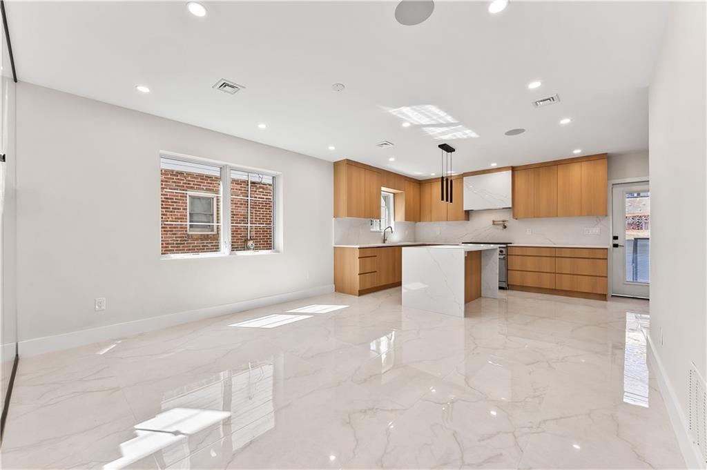 132 Girard Street Manhattan Beach Brooklyn NY 11235