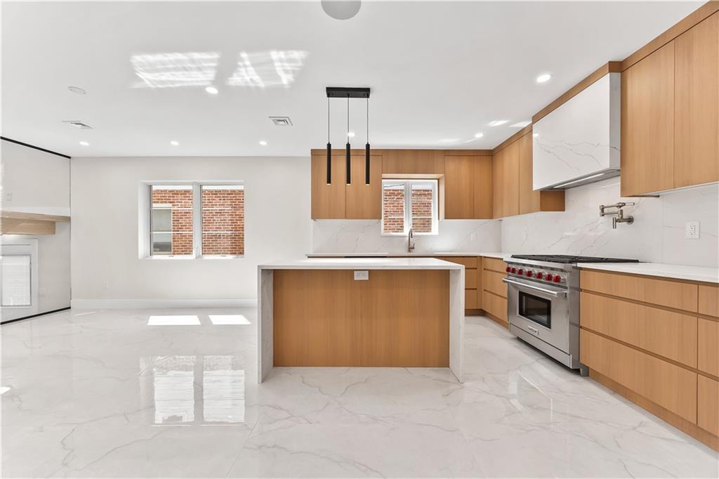 132 Girard Street Manhattan Beach Brooklyn NY 11235
