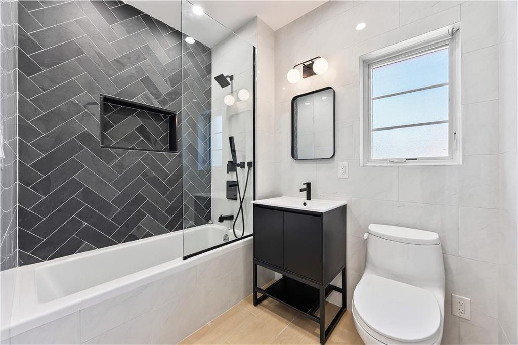 132 Girard Street Manhattan Beach Brooklyn NY 11235