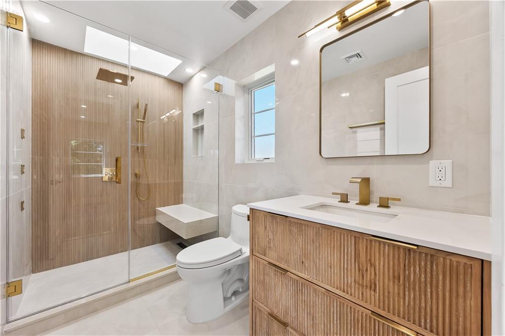 132 Girard Street Manhattan Beach Brooklyn NY 11235