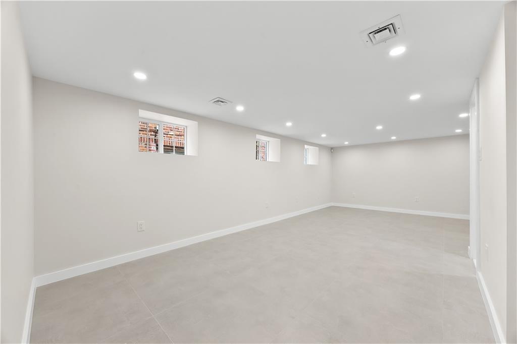 132 Girard Street Manhattan Beach Brooklyn NY 11235