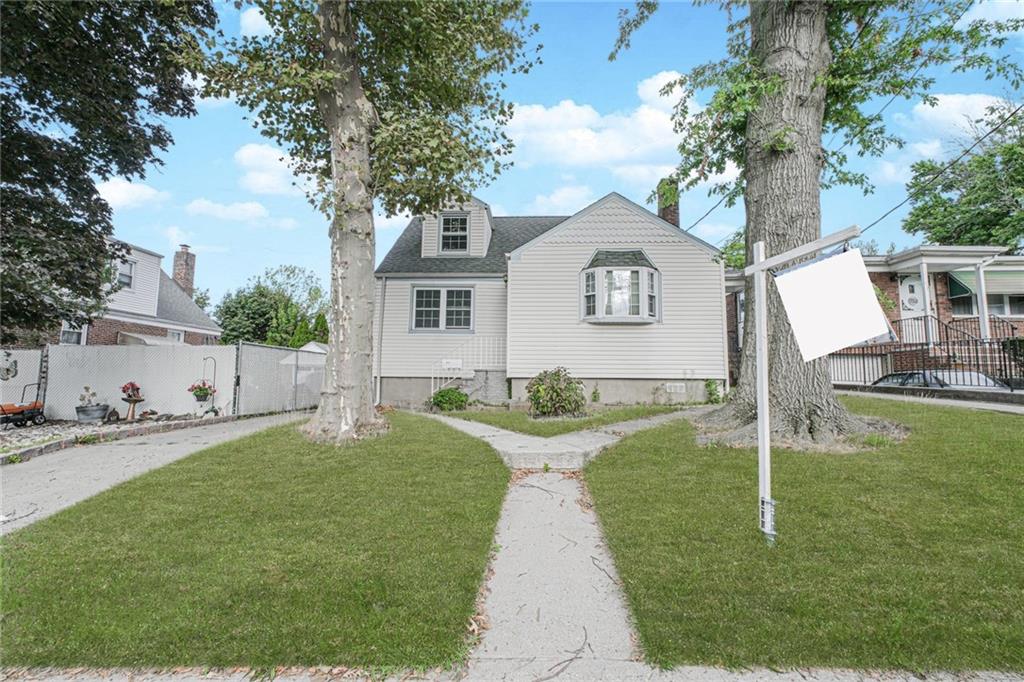 523 Woolley Avenue Castleton Corners Staten Island NY 10314