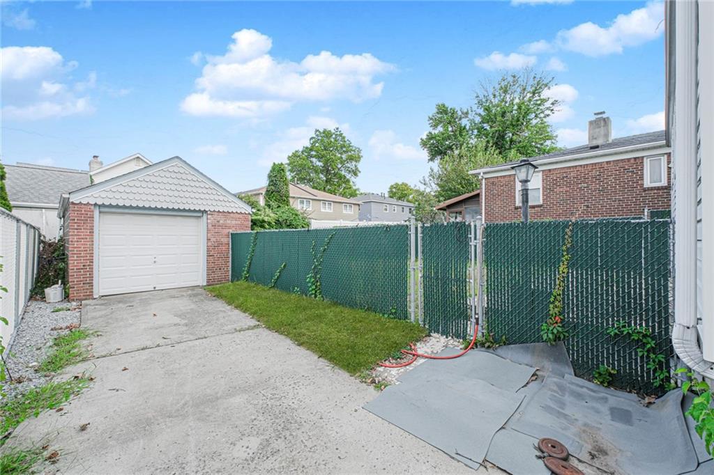 523 Woolley Avenue Castleton Corners Staten Island NY 10314