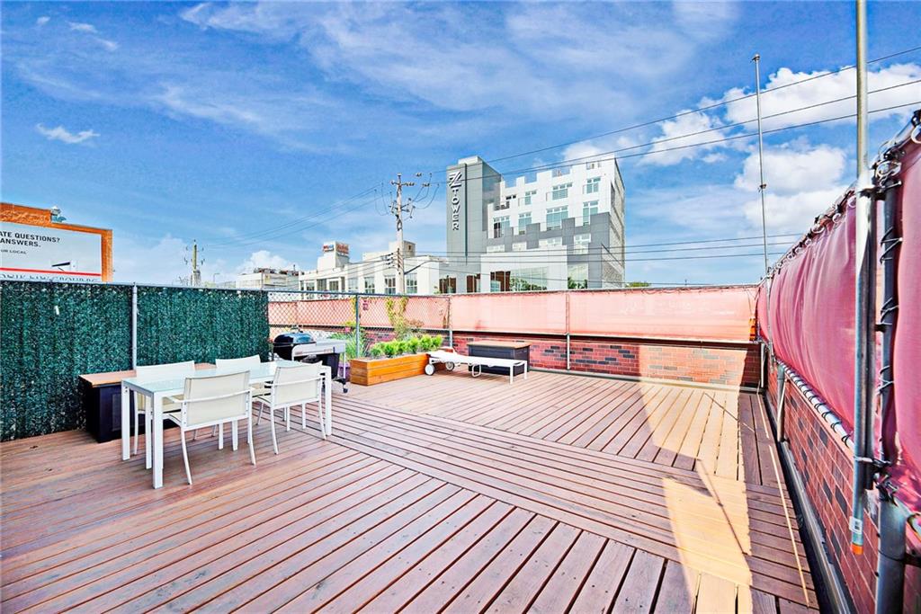 2570 East 17th Street Sheepshead Bay Brooklyn NY 11235